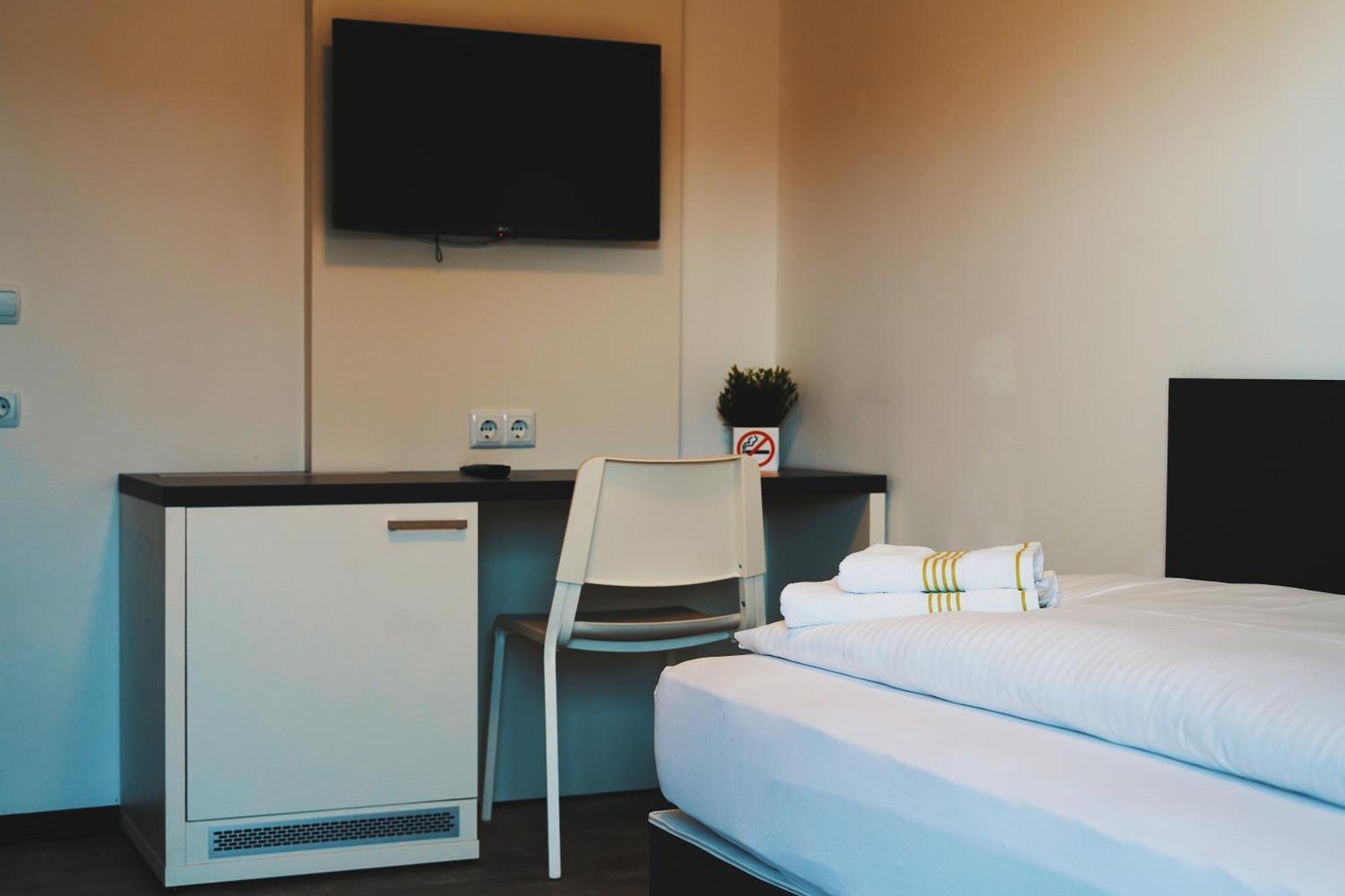 Bp24 Hotel Eschweiler Szoba fotó